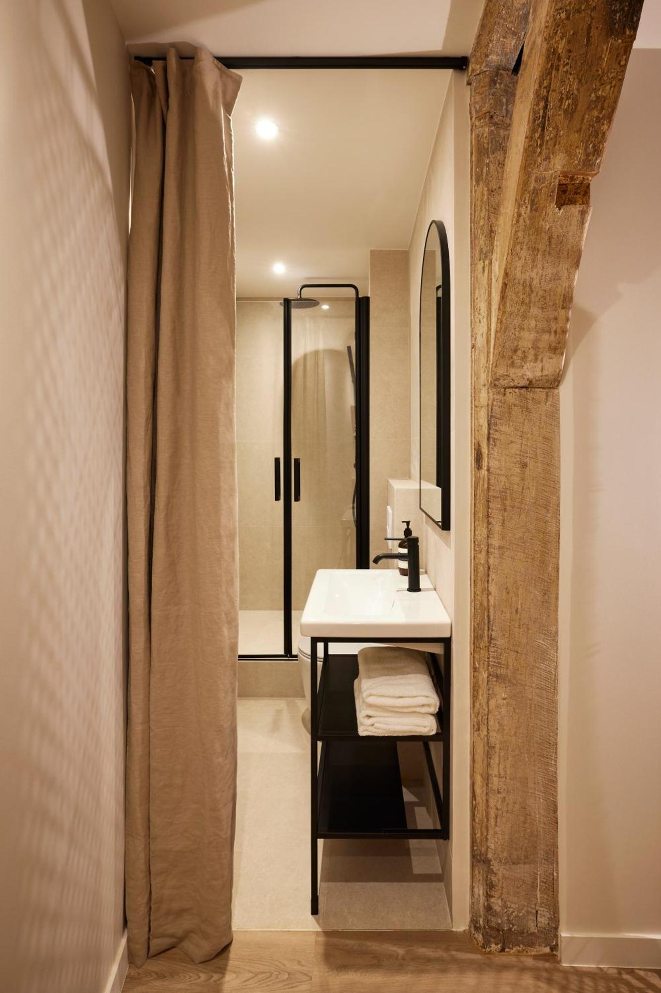 Апартаменты Stylish 2Br & 2Ba With Private Terrace Париж Экстерьер фото