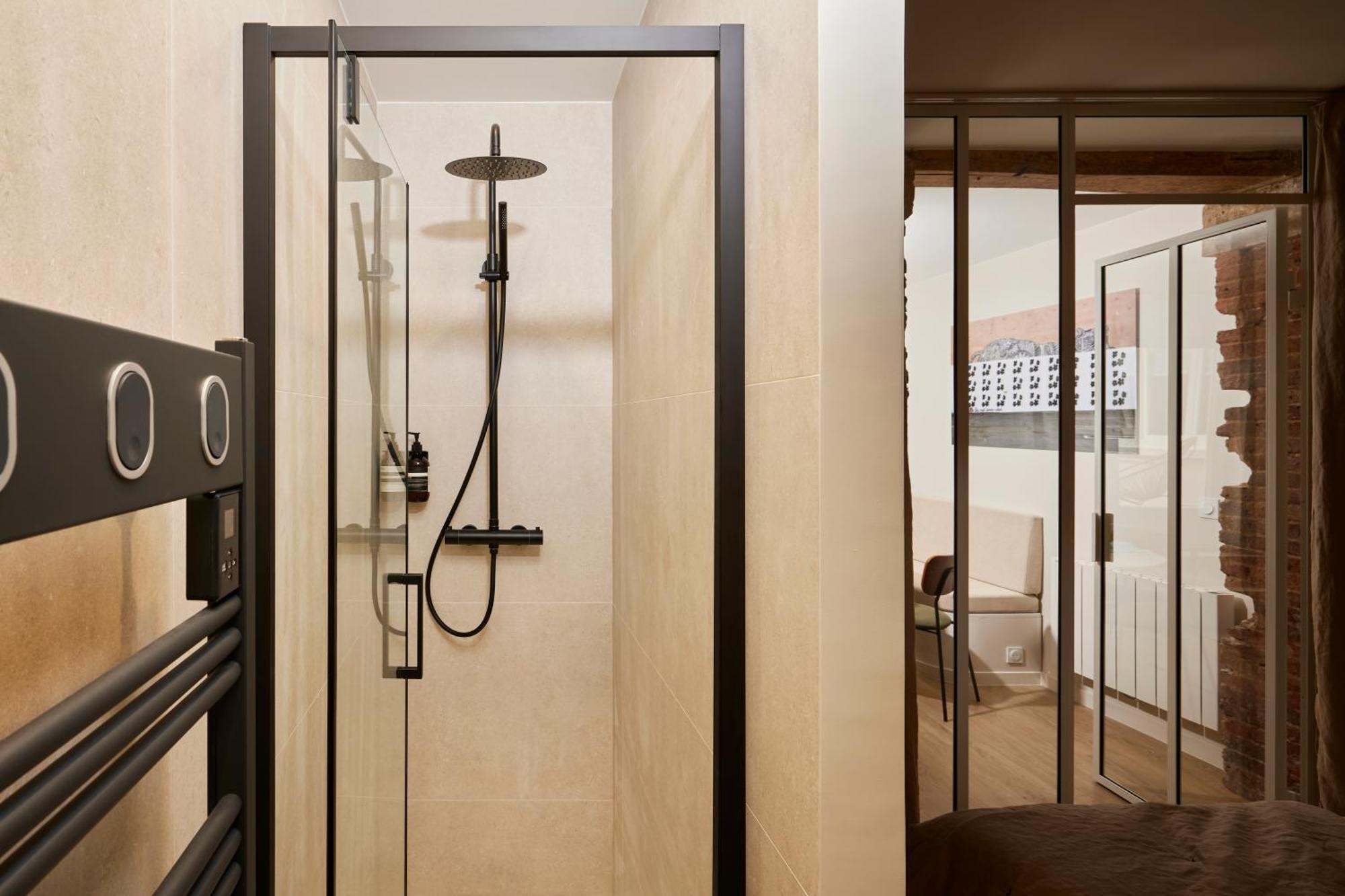 Апартаменты Stylish 2Br & 2Ba With Private Terrace Париж Экстерьер фото